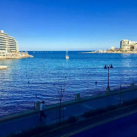 아파트 ★ Sea View ★ Three Bedroom In The Centre