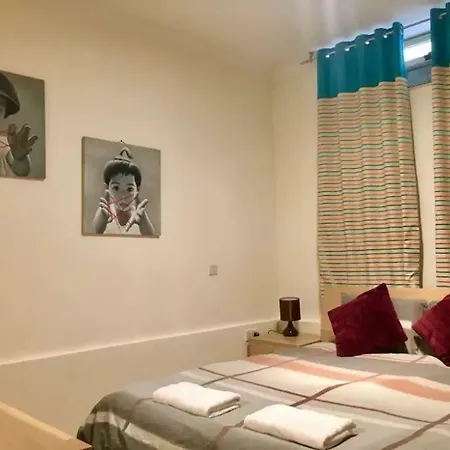 Apartment ★ Sea View ★ Three Bedroom In The Centre *