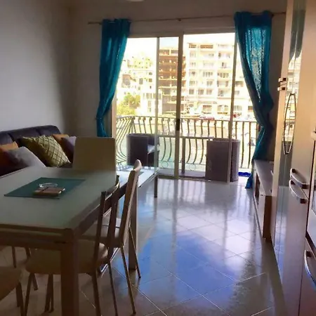 ★ Sea View ★ Three Bedroom In The Centre Apartment