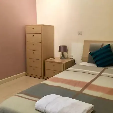 Apartment ★ Sea View ★ Three Bedroom In The Centre Saint Julian's